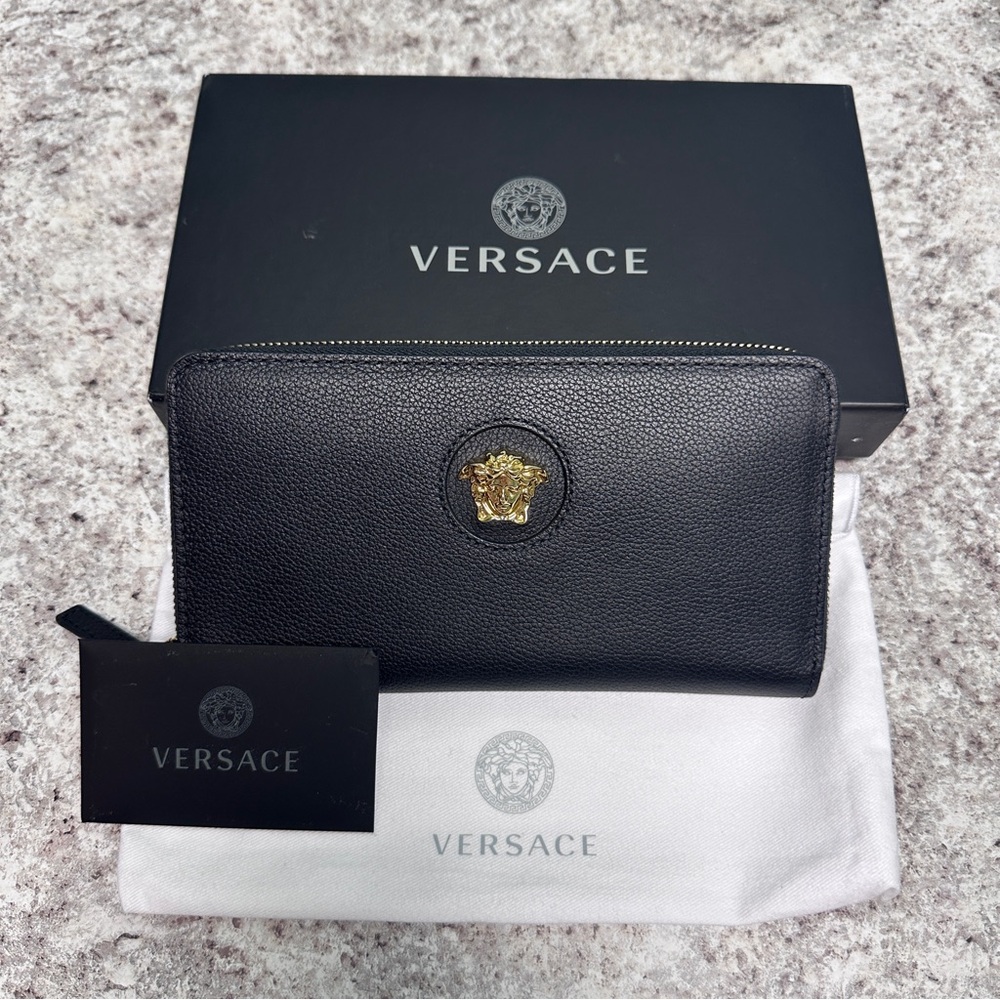 Versace La Medusa Long Wallet